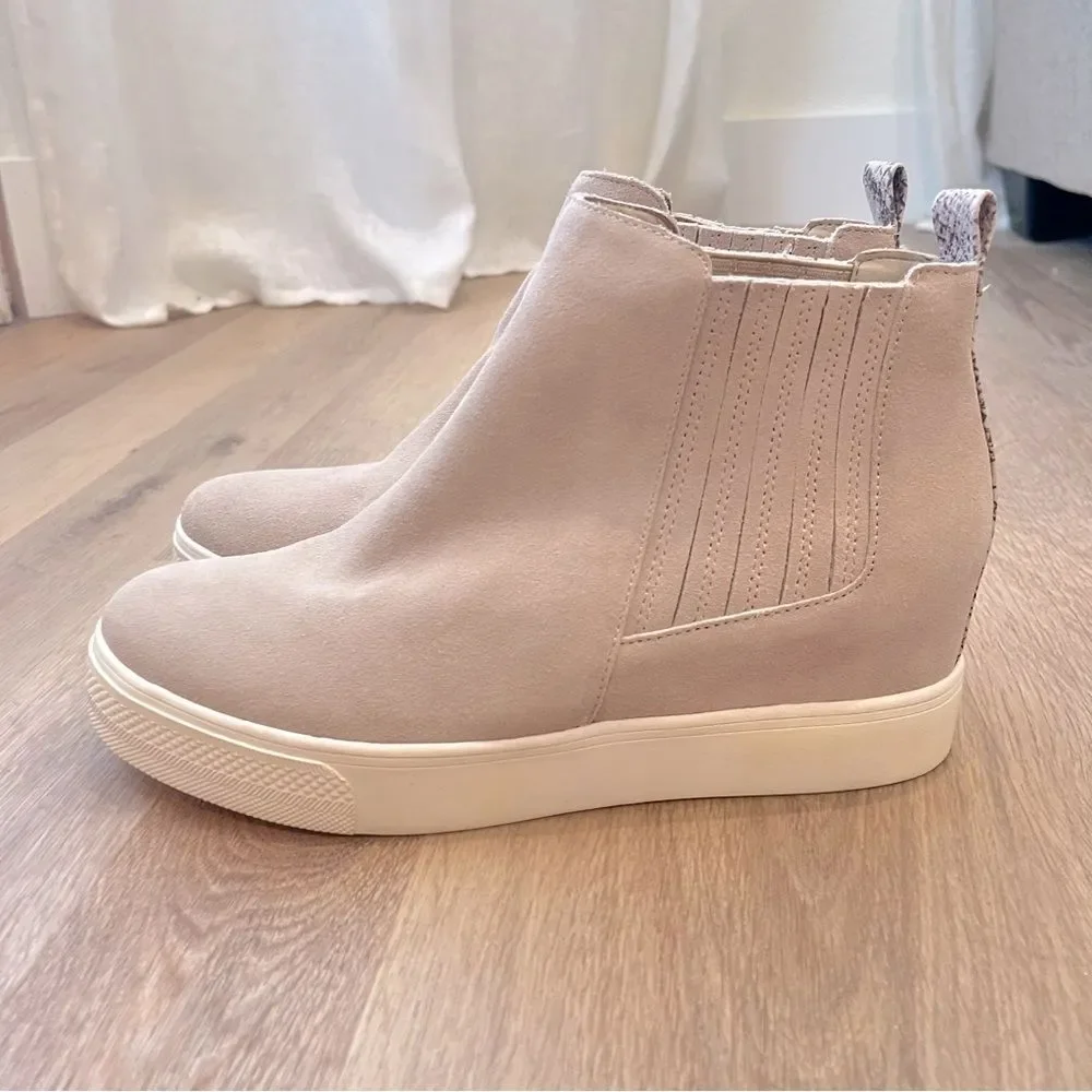Dolce Vita Waite Suede Platform Wedge Sneaker Booties in Taupe NWT! Size 9 1/2